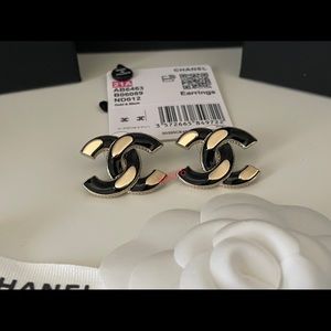 Chanel CC earrings Métiers d’art 21A